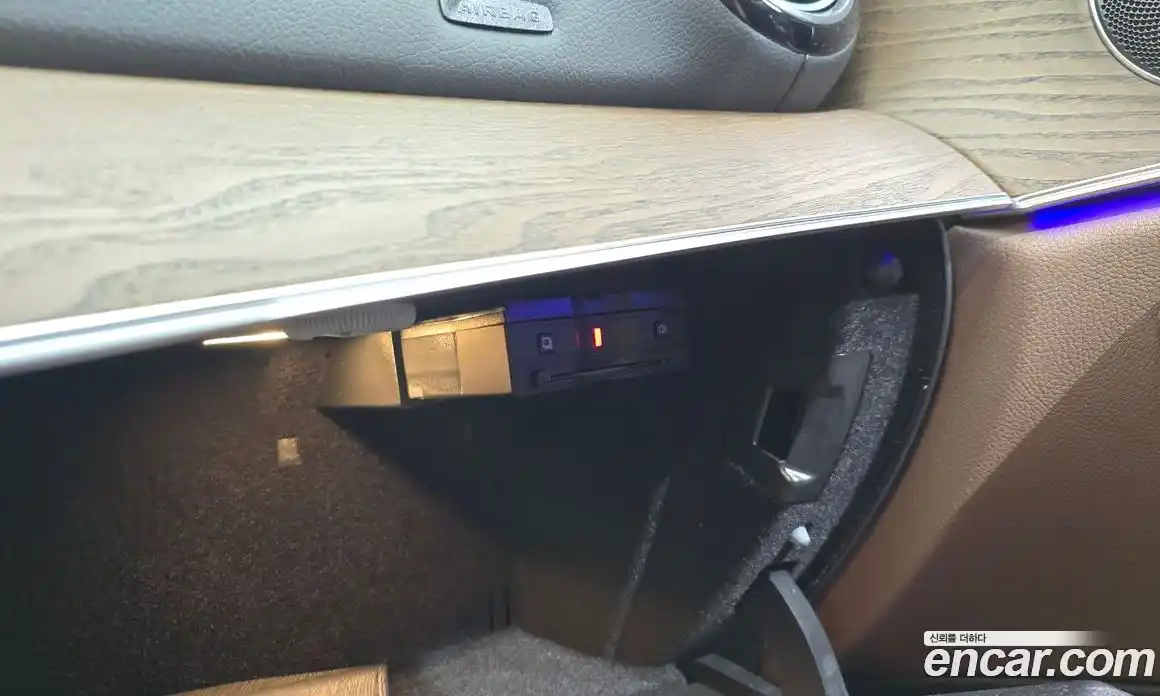 Mercedes-Benz E-Class 2022 2.0 автомат (гидро), фото 35