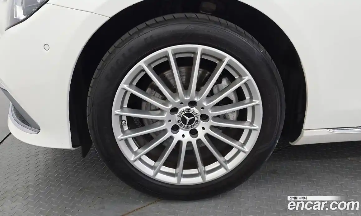 Mercedes-Benz E-Class 2022 2.0 автомат (гидро), фото 5