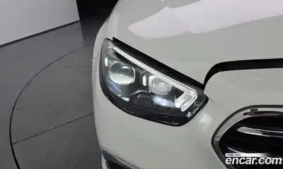 Mercedes-Benz E-Class 2022 2.0 автомат (гидро), миниатюра 8