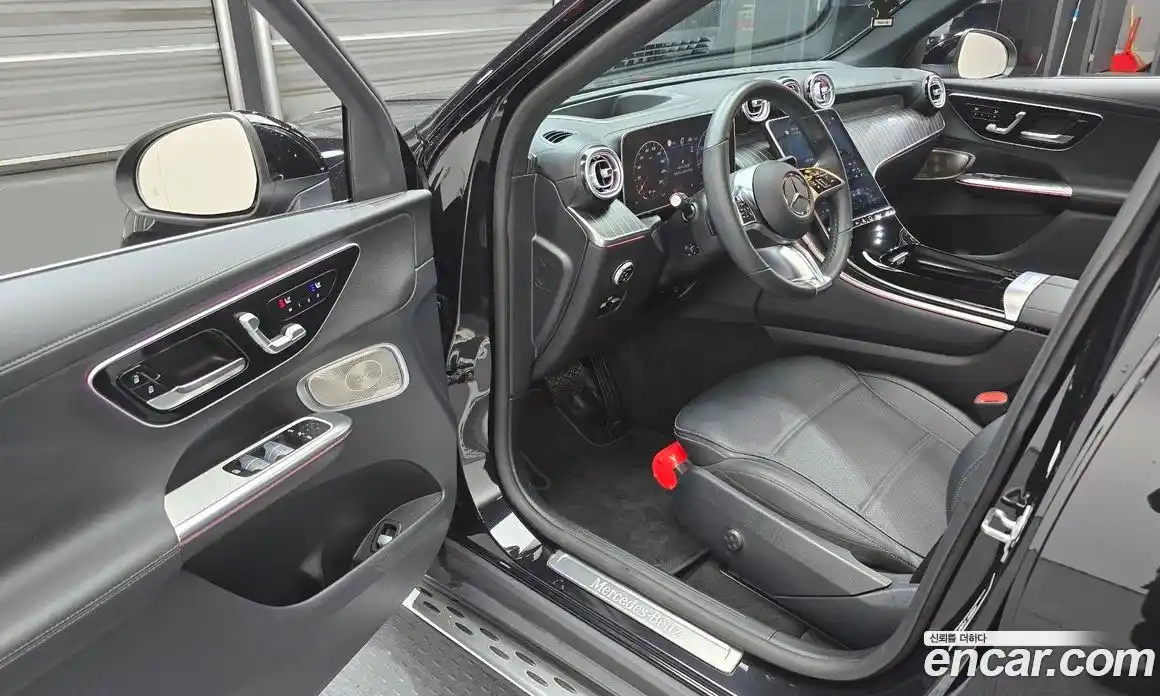 Mercedes-Benz GLC-Class 2025 2.0 гидро, фото 13 Mercedes-Benz GLC-Class 2025 2.0 гидро, фото 13