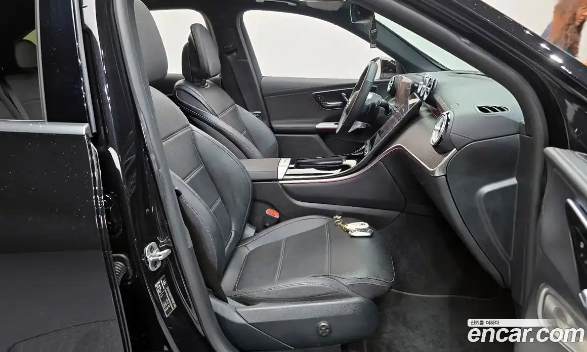 Mercedes-Benz GLC-Class 2025 2.0 гидро, фото 17 Mercedes-Benz GLC-Class 2025 2.0 гидро, фото 17