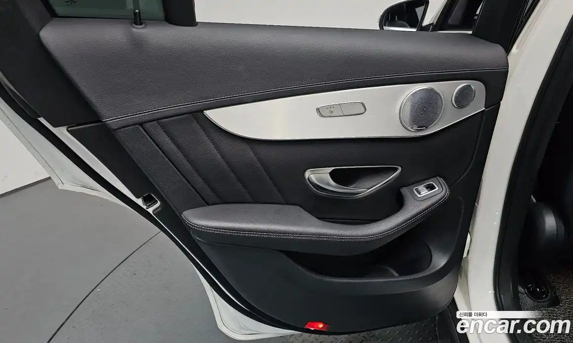 Mercedes-Benz GLC-Class 2017 2.1 гидро, фото 14 Mercedes-Benz GLC-Class 2017 2.1 гидро, фото 14