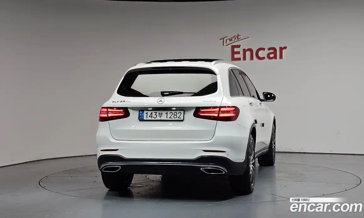 Mercedes-Benz GLC-Class 2017 2.1 гидро, фото 3 Mercedes-Benz GLC-Class 2017 2.1 гидро, фото 3