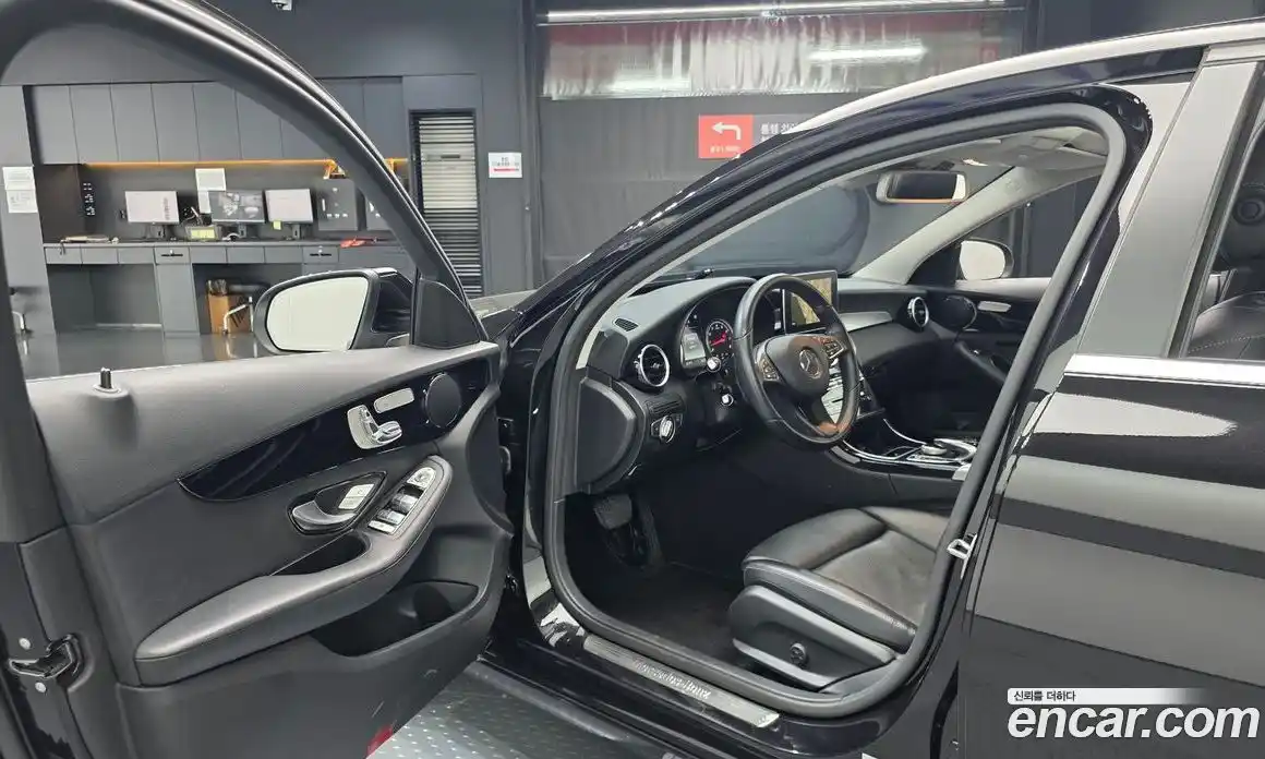 Mercedes-Benz C-Class 2017 2.0 гидро, фото 12