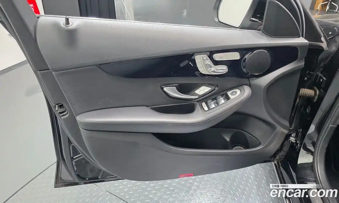 Mercedes-Benz C-Class 2017 2.0 гидро, фото 13