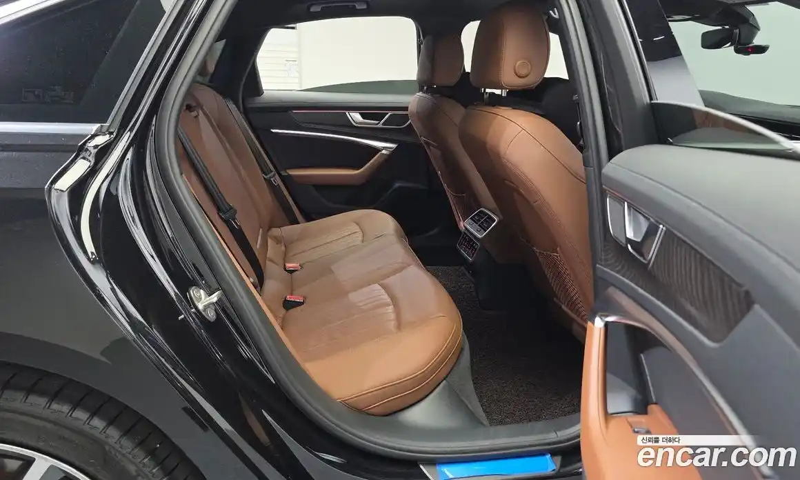 Audi A6 2023 2.0 автомат (гидро), фото 11