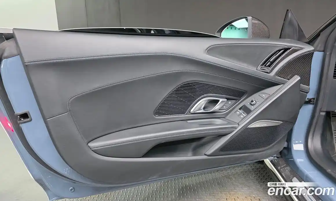 Audi R8 2019 5.2 автомат (гидро), фото 14
