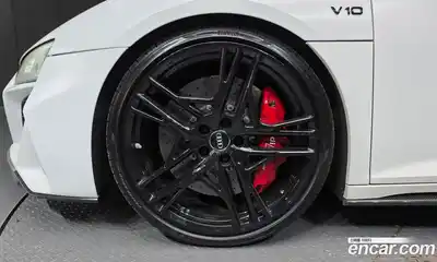 Audi R8 2019 5.2 автомат (гидро), миниатюра 5