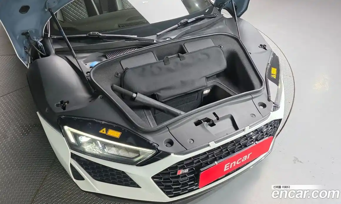 Audi R8 2019 5.2 автомат (гидро), фото 6