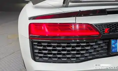 Audi R8 2019 5.2 автомат (гидро), миниатюра 9