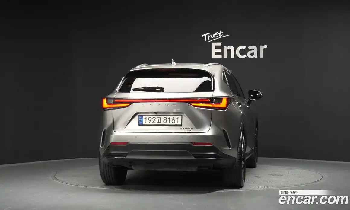 Lexus NX 2023 2.5 автомат (гидро), фото 4