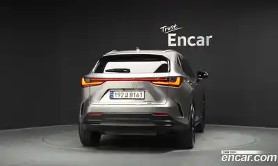 Lexus NX 2023 2.5 автомат (гидро), миниатюра 4