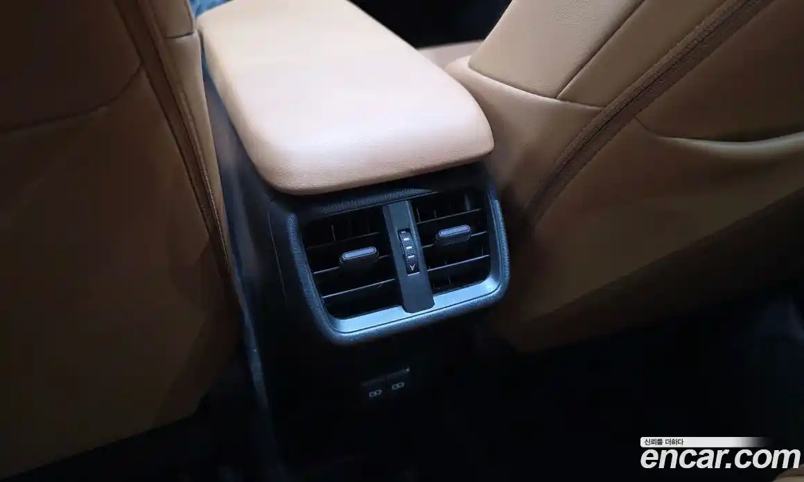Lexus UX 2021 2.0 автомат (гидро), фото 31 Lexus UX 2021 2.0 автомат (гидро), фото 31