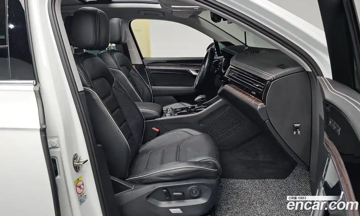 Volkswagen Touareg 2024 3.0 автомат (гидро), фото 16