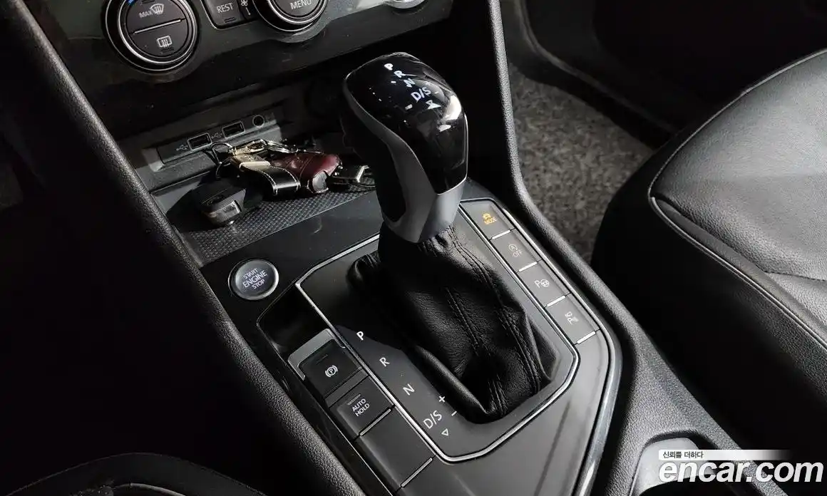 Volkswagen Tiguan 2018 2.0 автомат (гидро), фото 12