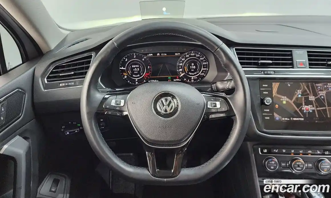 Volkswagen Tiguan 2018 2.0 автомат (гидро), фото 18
