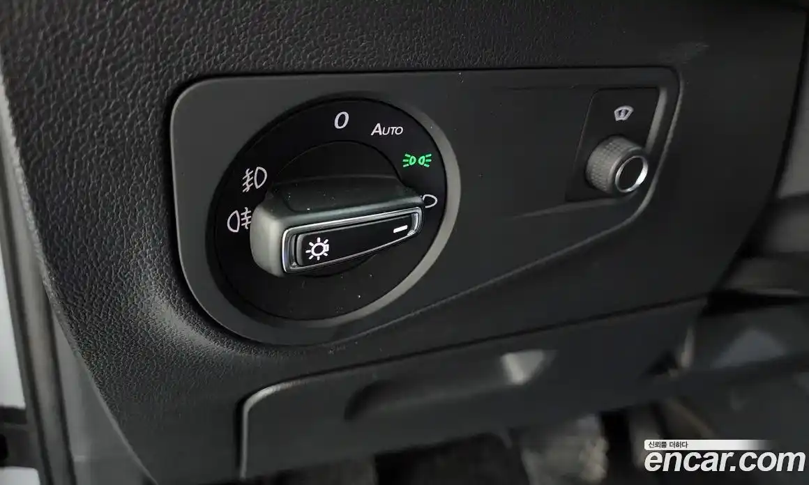 Volkswagen Tiguan 2018 2.0 автомат (гидро), фото 30