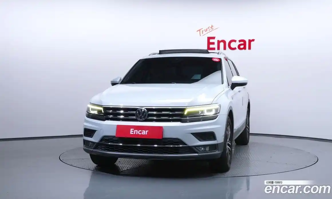 Volkswagen Tiguan 2018 2.0 автомат (гидро), фото 3