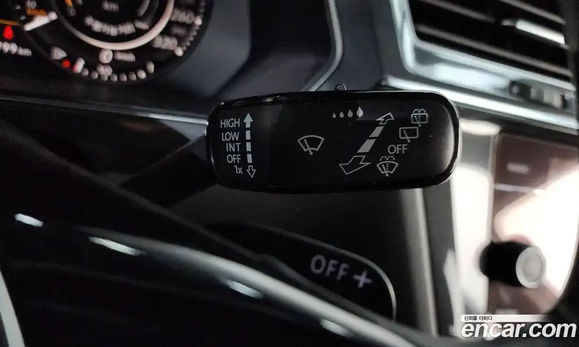 Volkswagen Tiguan 2018 2.0 автомат (гидро), фото 38