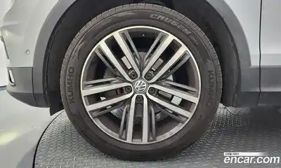 Volkswagen Tiguan 2018 2.0 автомат (гидро), миниатюра 5