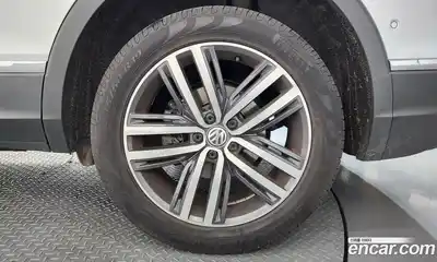 Volkswagen Tiguan 2018 2.0 автомат (гидро), миниатюра 7