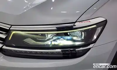 Volkswagen Tiguan 2018 2.0 автомат (гидро), миниатюра 8