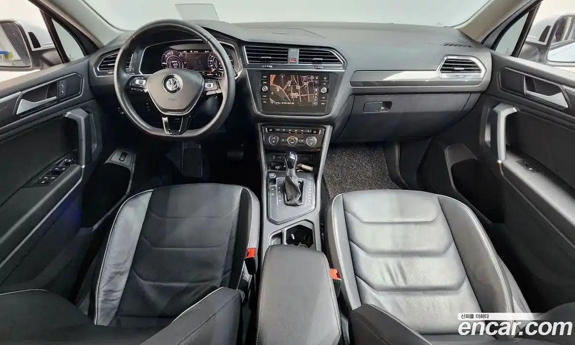 Volkswagen Tiguan 2018 2.0 автомат (гидро), фото 10
