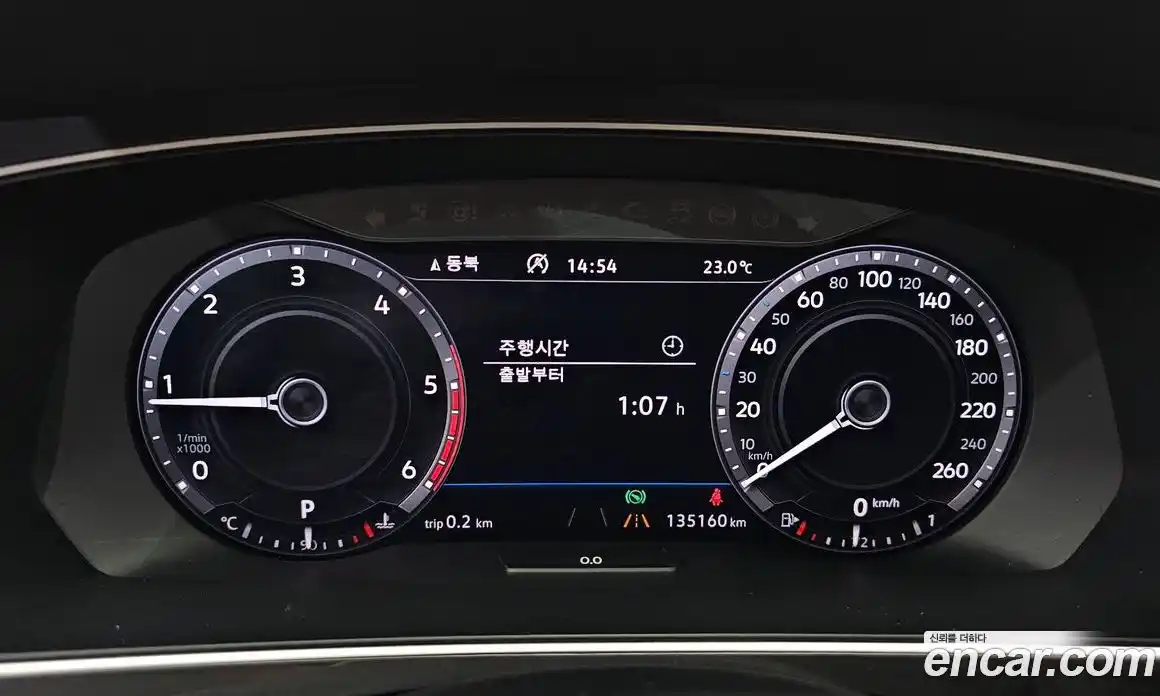 Volkswagen Tiguan 2018 2.0 автомат (гидро), фото 11
