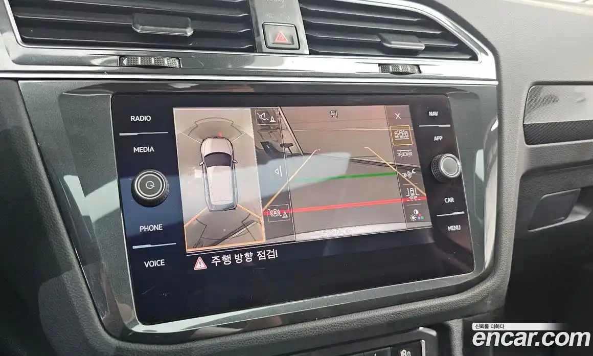 Volkswagen Tiguan 2018 2.0 автомат (гидро), фото 21