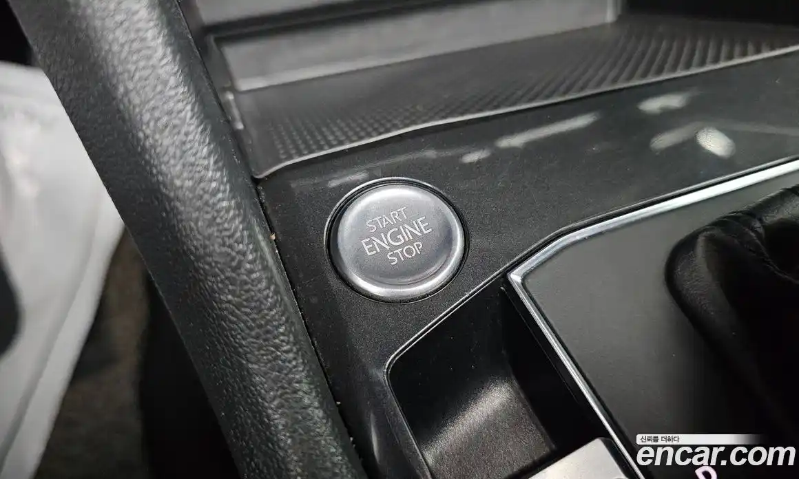 Volkswagen Tiguan 2018 2.0 автомат (гидро), фото 26
