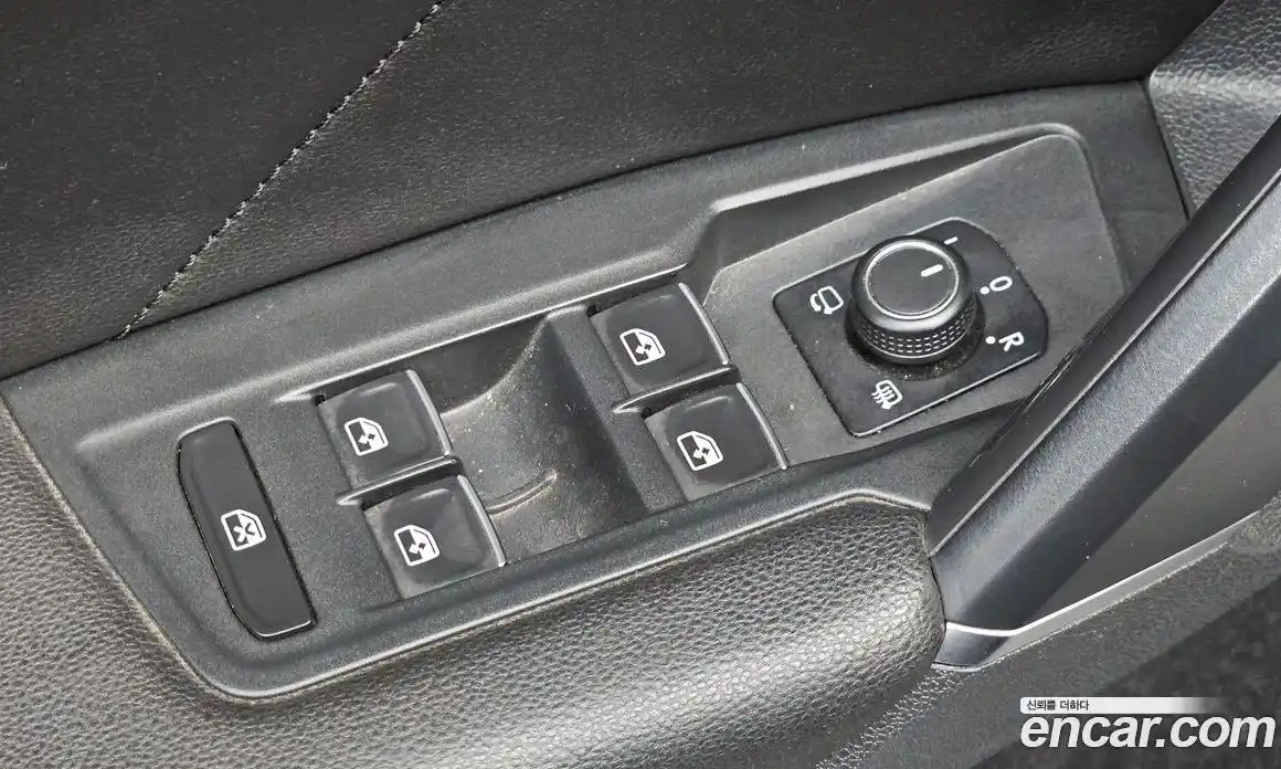 Volkswagen Tiguan 2018 2.0 автомат (гидро), фото 27