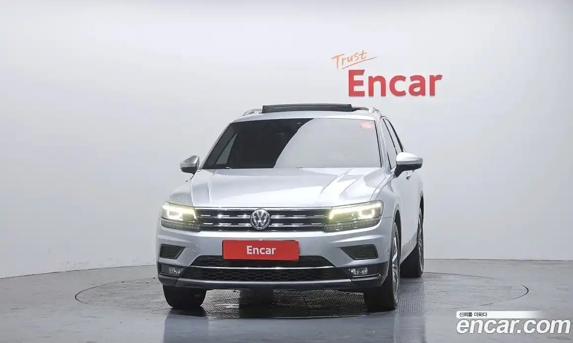 Volkswagen Tiguan 2018 2.0 автомат (гидро), фото 3
