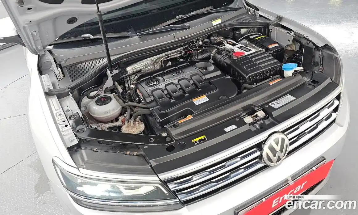Volkswagen Tiguan 2018 2.0 автомат (гидро), фото 6