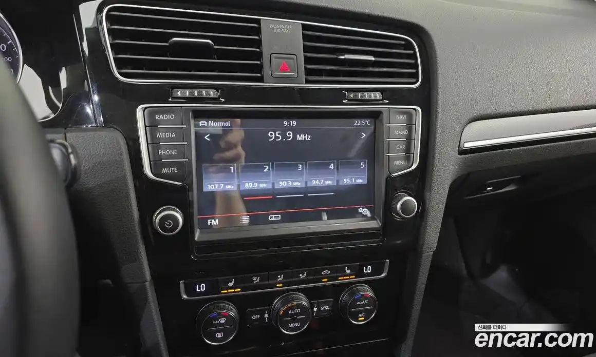 Volkswagen Golf 2015 2.0 автомат (гидро), фото 15