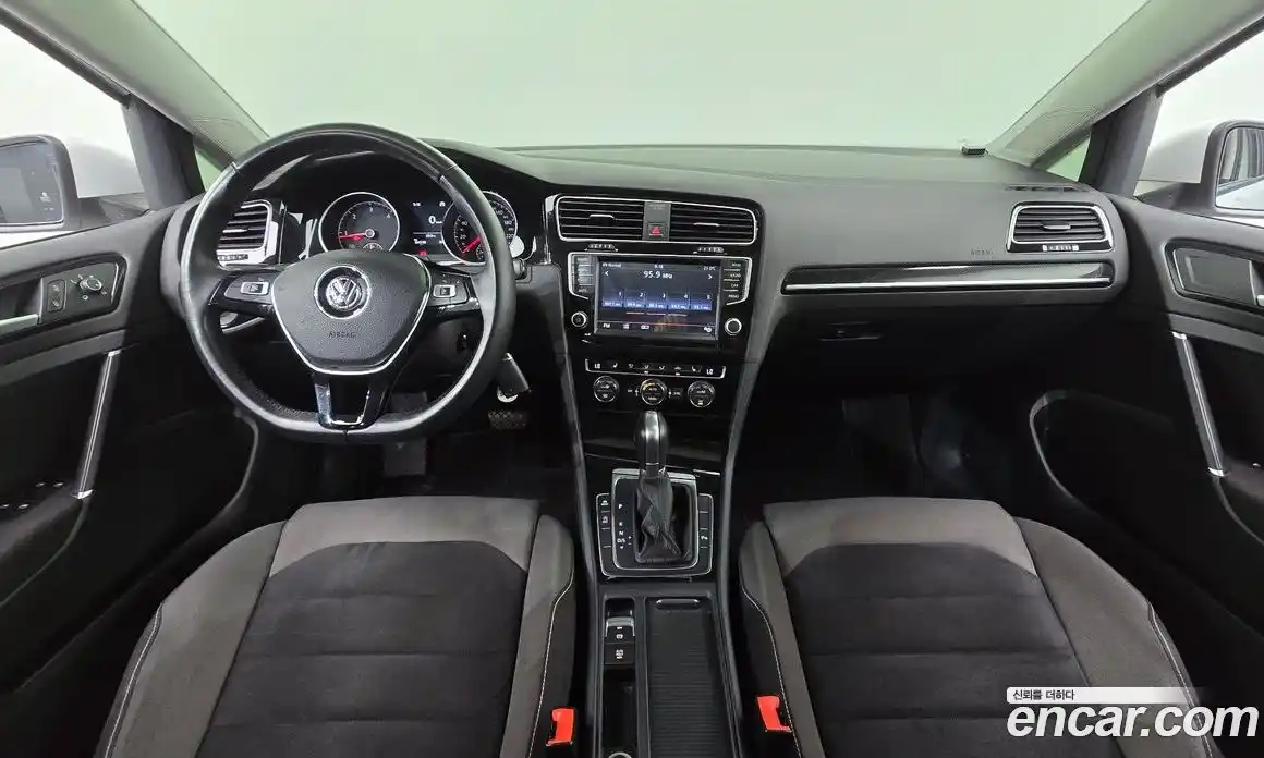 Volkswagen Golf 2015 2.0 автомат (гидро), фото 7