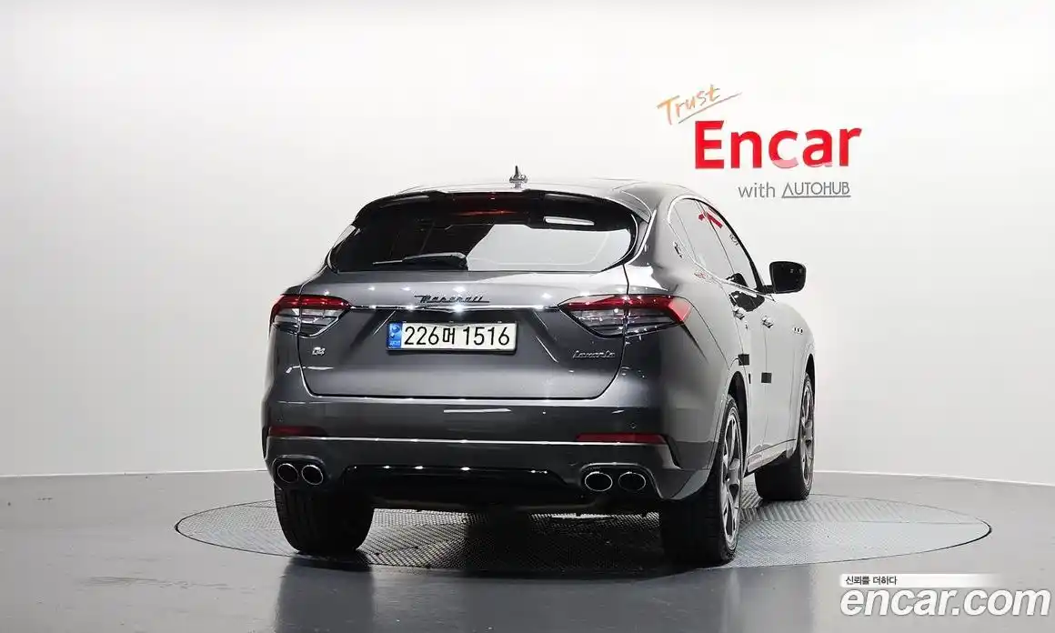 Maserati Levante 2018 3.0 автомат (гидро), фото 4 Maserati Levante 2018 3.0 автомат (гидро), фото 4