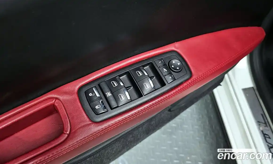 Maserati Ghibli 2014 3.0 автомат (гидро), фото 17 Maserati Ghibli 2014 3.0 автомат (гидро), фото 17