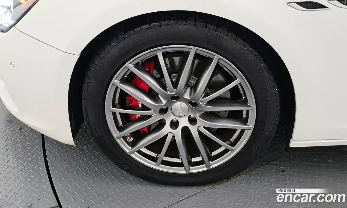 Maserati Ghibli 2014 3.0 автомат (гидро), фото 5 Maserati Ghibli 2014 3.0 автомат (гидро), фото 5