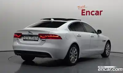 Jaguar XE 2017 2.0 автомат (гидро), миниатюра 2 Jaguar XE 2017 2.0 автомат (гидро), миниатюра 2