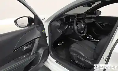 Peugeot 208 2022 0.1 автомат (гидро), миниатюра 12