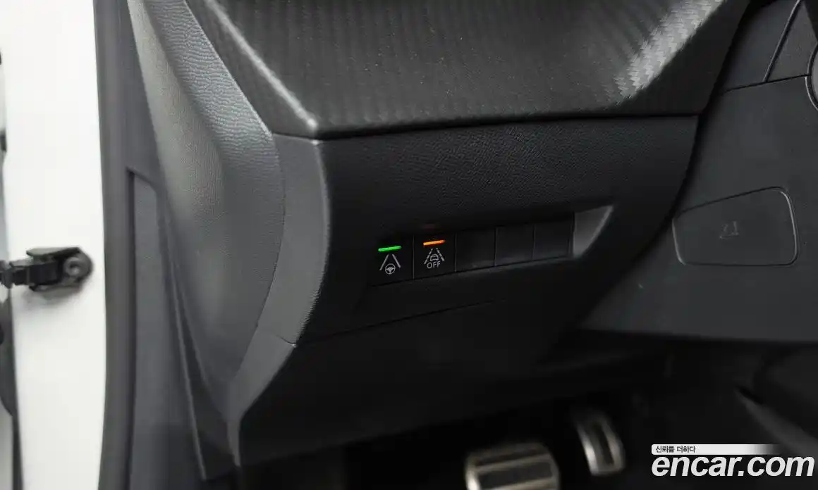 Peugeot 208 2022 0.1 автомат (гидро), фото 26