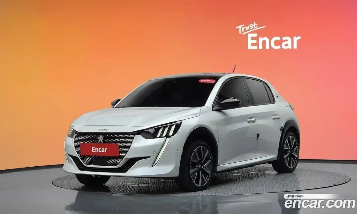 Peugeot 208 2022 0.1 автомат (гидро), фото 32
