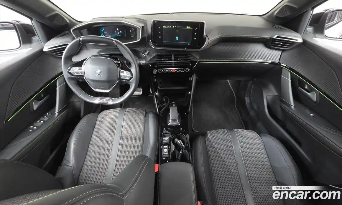 Peugeot 208 2022 0.1 автомат (гидро), фото 9