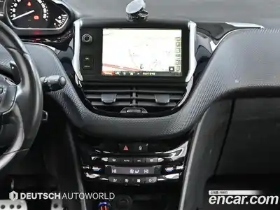 Peugeot 2008 2015 1.6 автомат (гидро), миниатюра 12