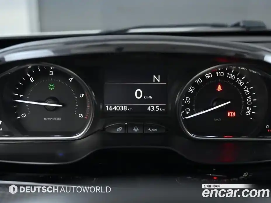 Peugeot 2008 2015 1.6 автомат (гидро), фото 6