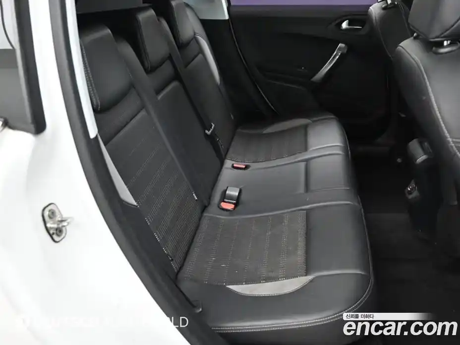 Peugeot 2008 2015 1.6 автомат (гидро), фото 10
