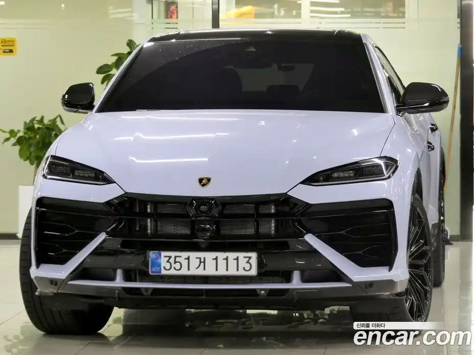 Lamborghini Urus 2025 4.0 автомат (гидро), фото 1 Lamborghini Urus 2025 4.0 автомат (гидро), фото 1