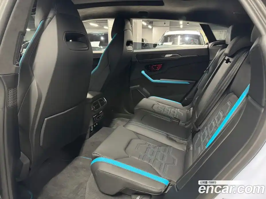 Lamborghini Urus 2025 4.0 автомат (гидро), фото 12 Lamborghini Urus 2025 4.0 автомат (гидро), фото 12