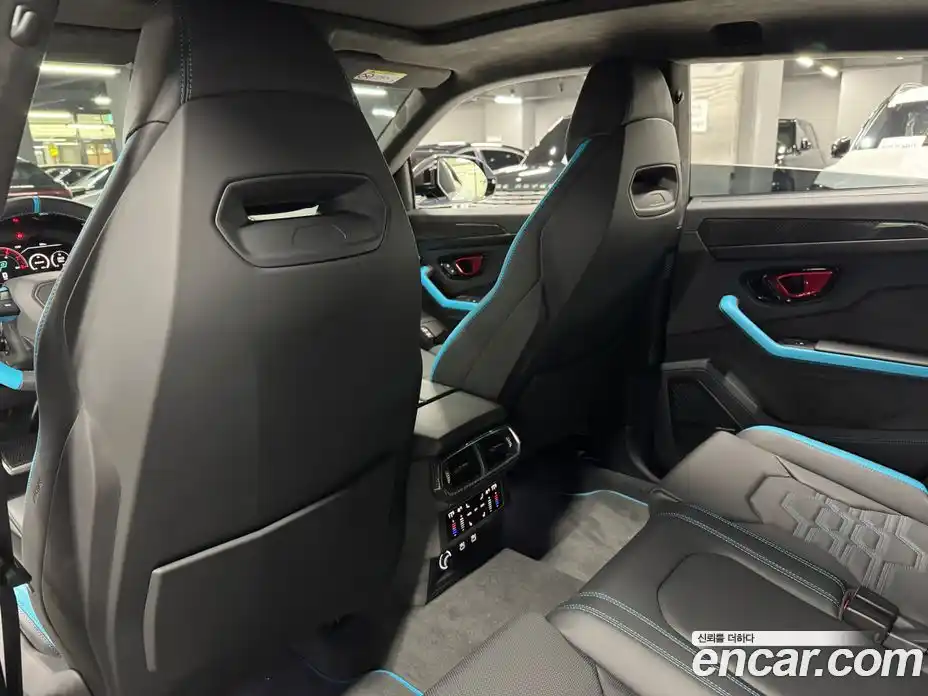 Lamborghini Urus 2025 4.0 автомат (гидро), фото 13 Lamborghini Urus 2025 4.0 автомат (гидро), фото 13