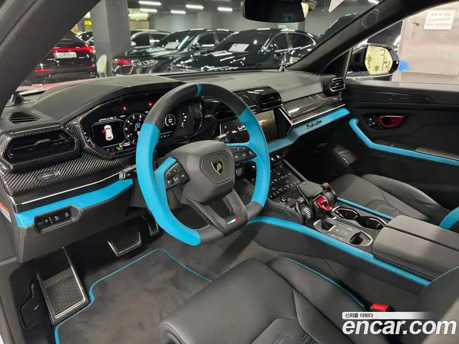Lamborghini Urus 2025 4.0 автомат (гидро), фото 4 Lamborghini Urus 2025 4.0 автомат (гидро), фото 4